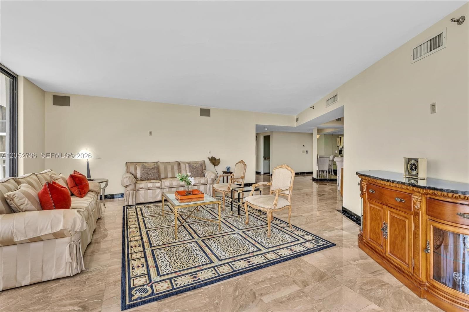 20281 E Country Club Dr 1907 photo 13