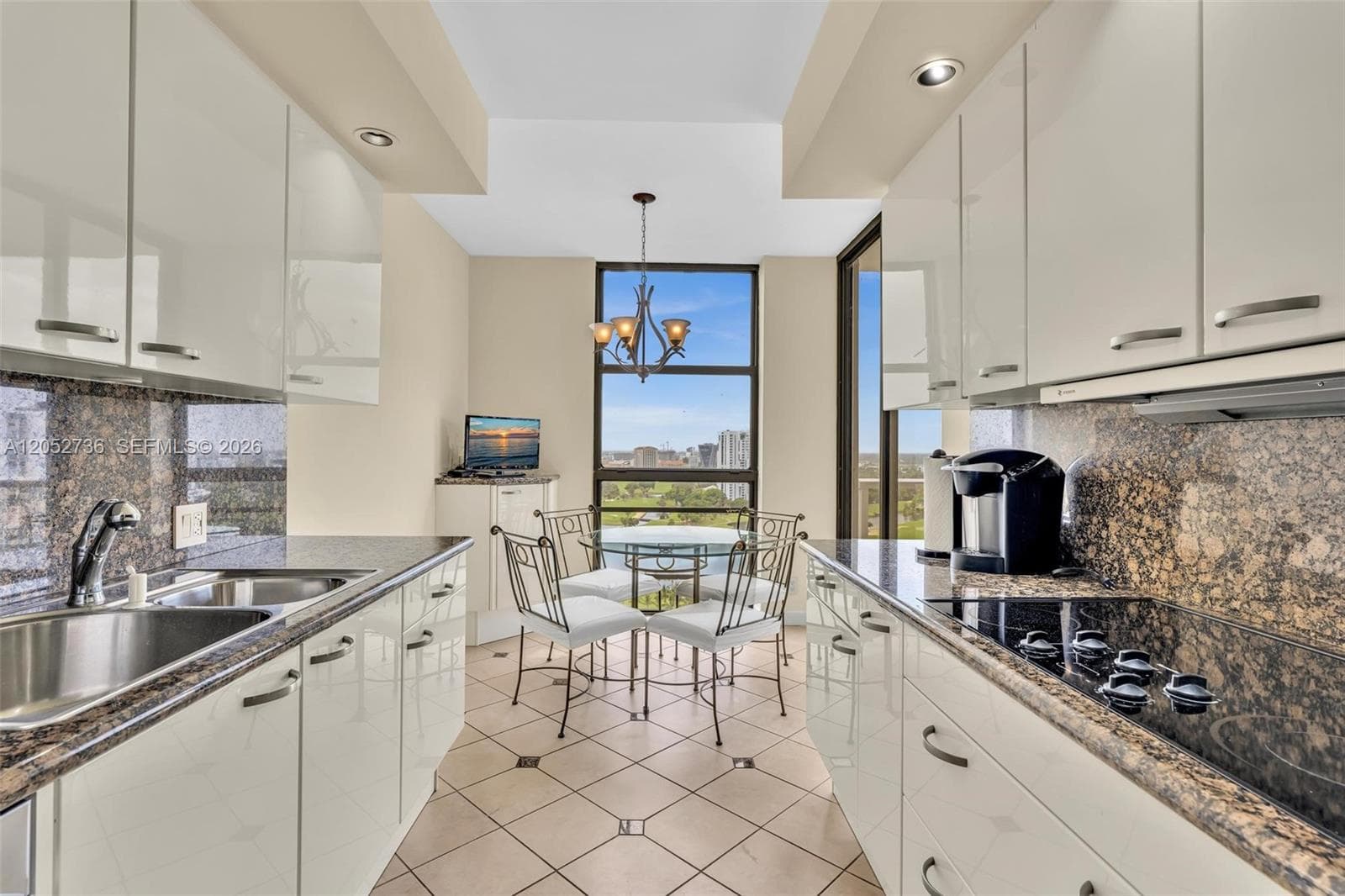 20281 E Country Club Dr 1907 photo 4