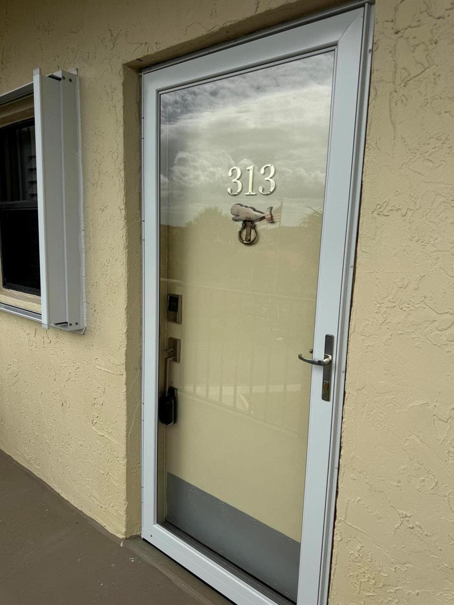 7420 S Ocean Drive 313 photo 3