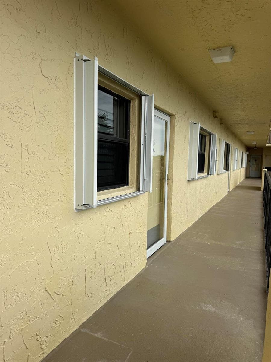 7420 S Ocean Drive 313 photo 4