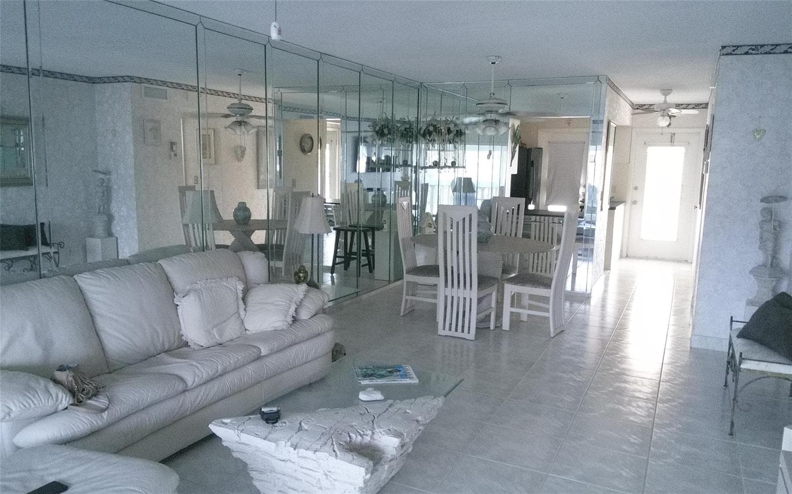 460 Paradise Isle Boulevard 301 photo 2