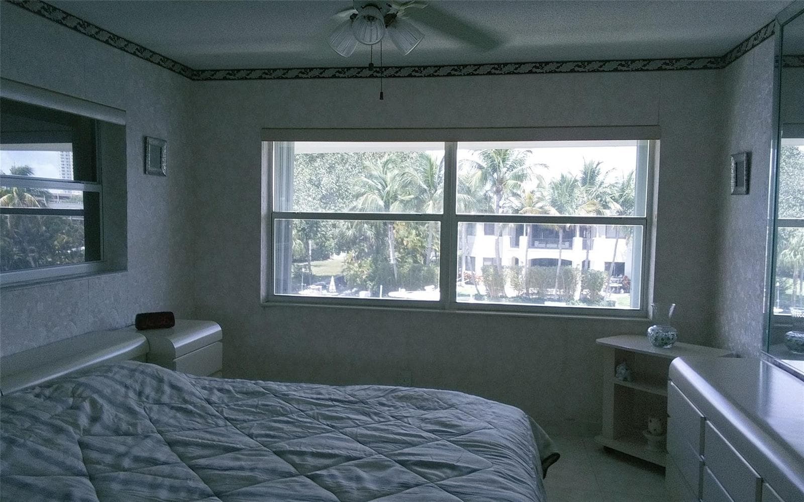 460 Paradise Isle Boulevard 301 photo 13