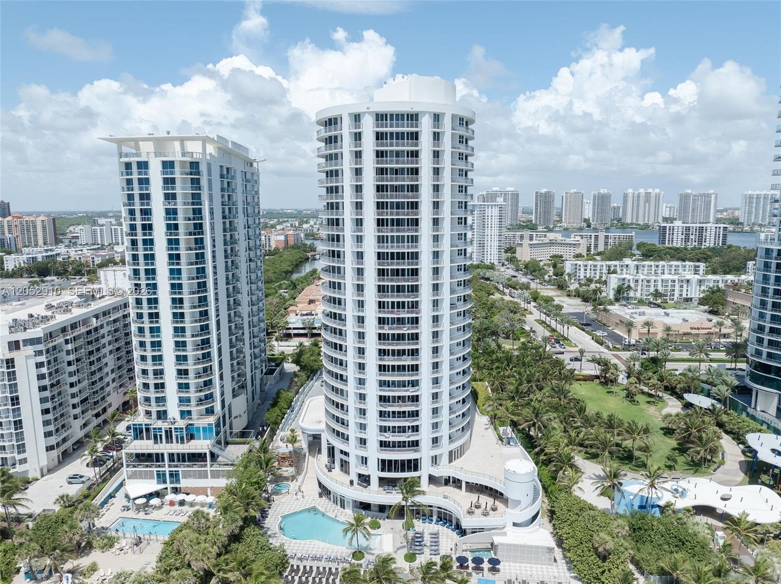 17375 Collins Ave 2101 photo 2