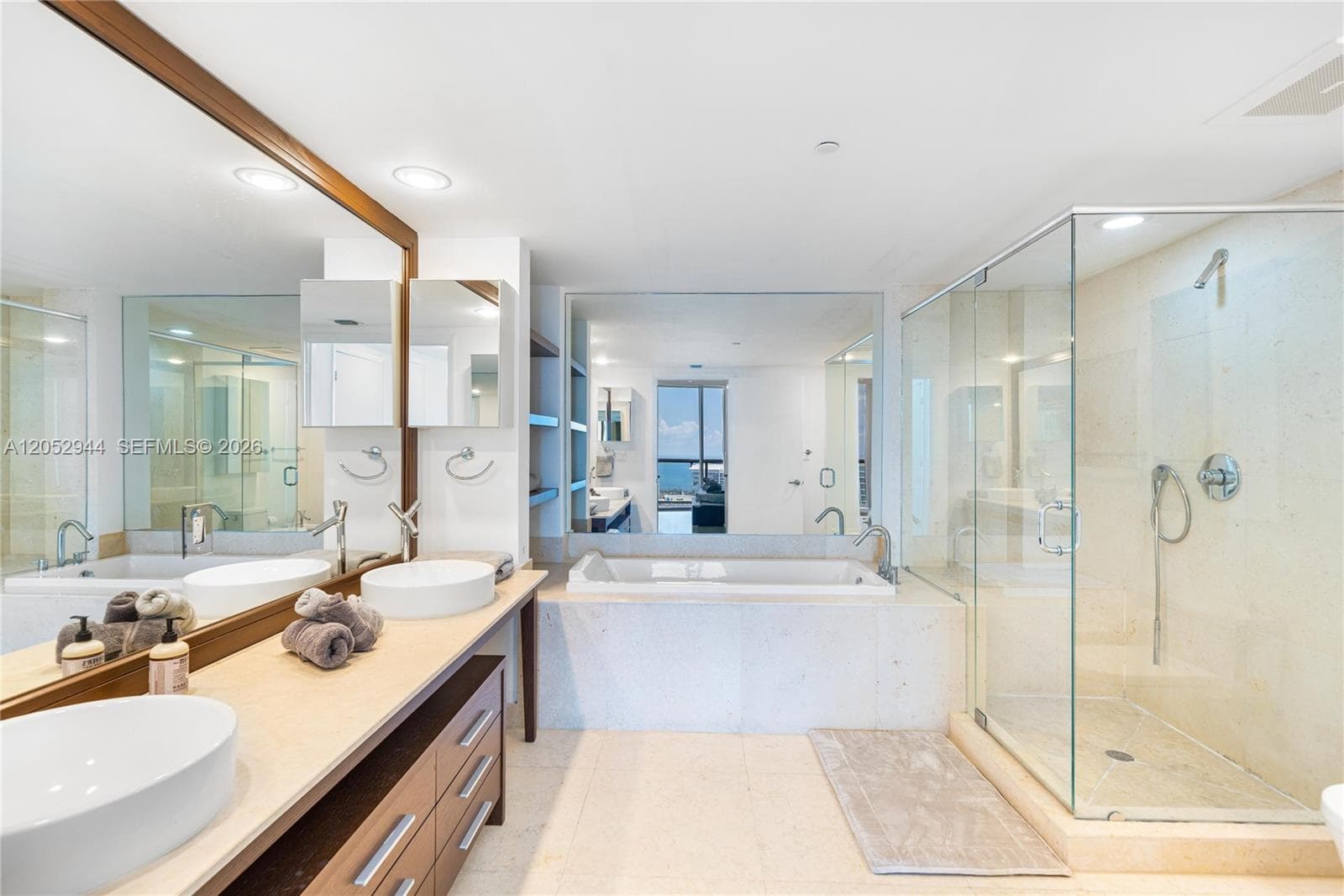 495 Brickell 5705 photo 17