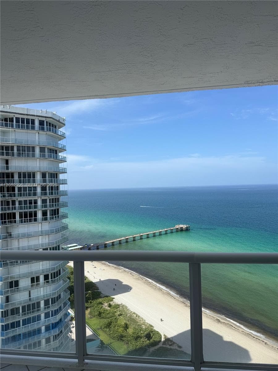 16425 Collins Ave 2415 photo 1