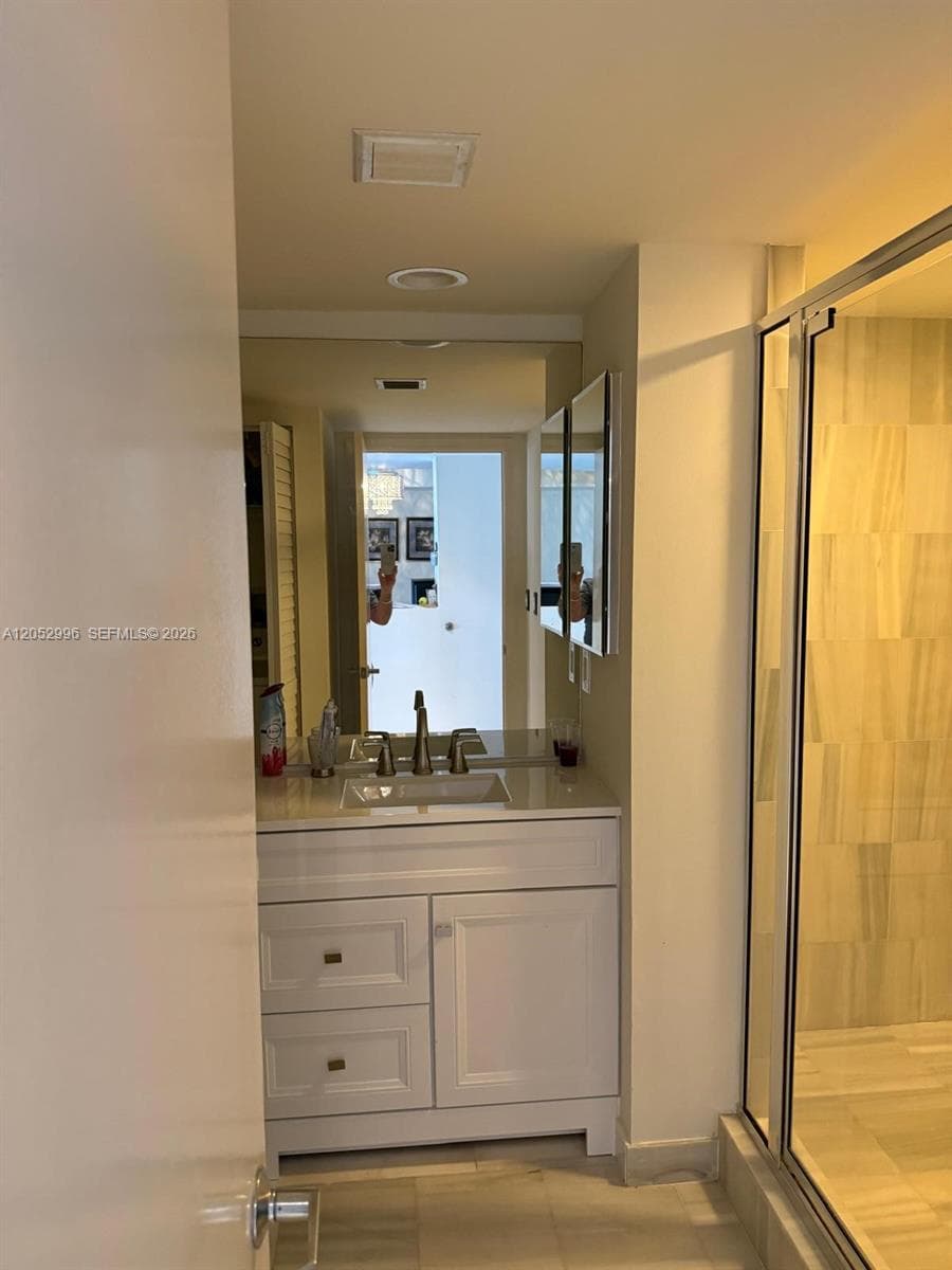 16425 Collins Ave 2415 photo 10