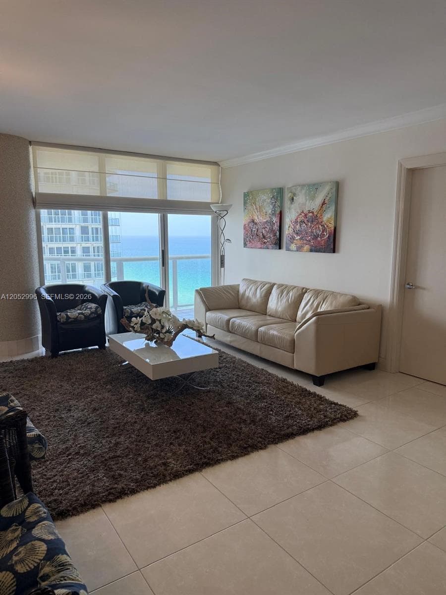 16425 Collins Ave 2415 photo 4