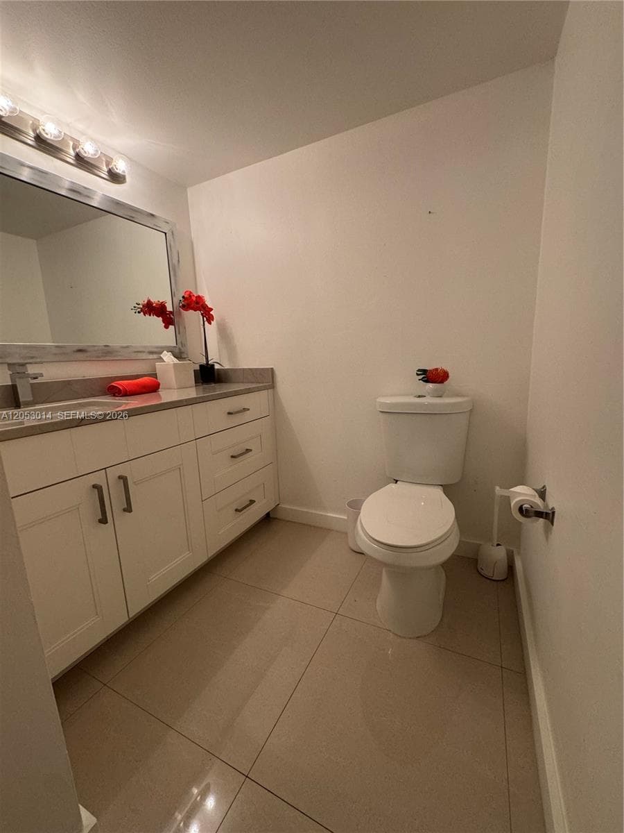 600 Three Islands Blvd 317 photo 18