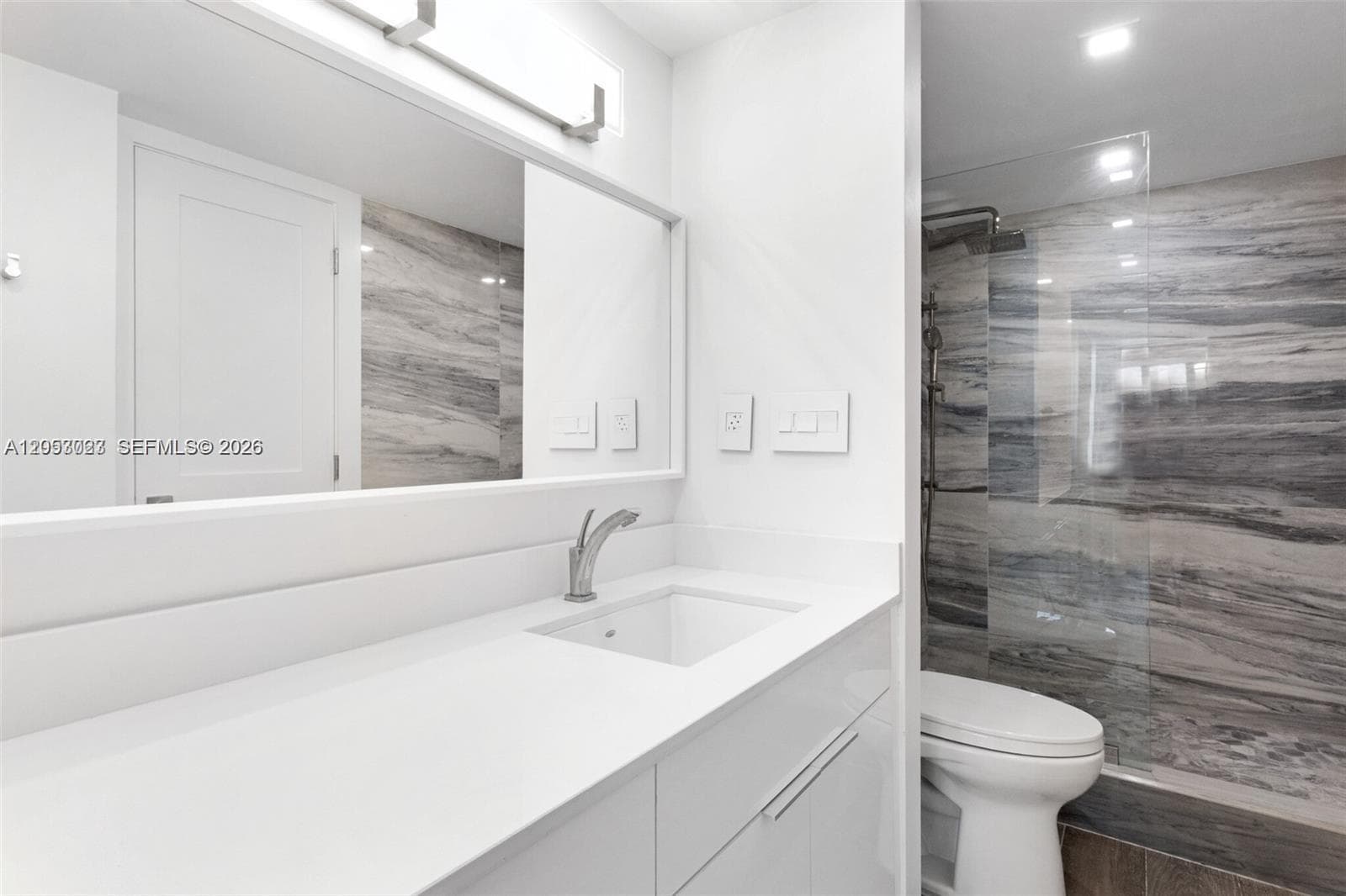 5701 Collins Ave 1707 photo 14