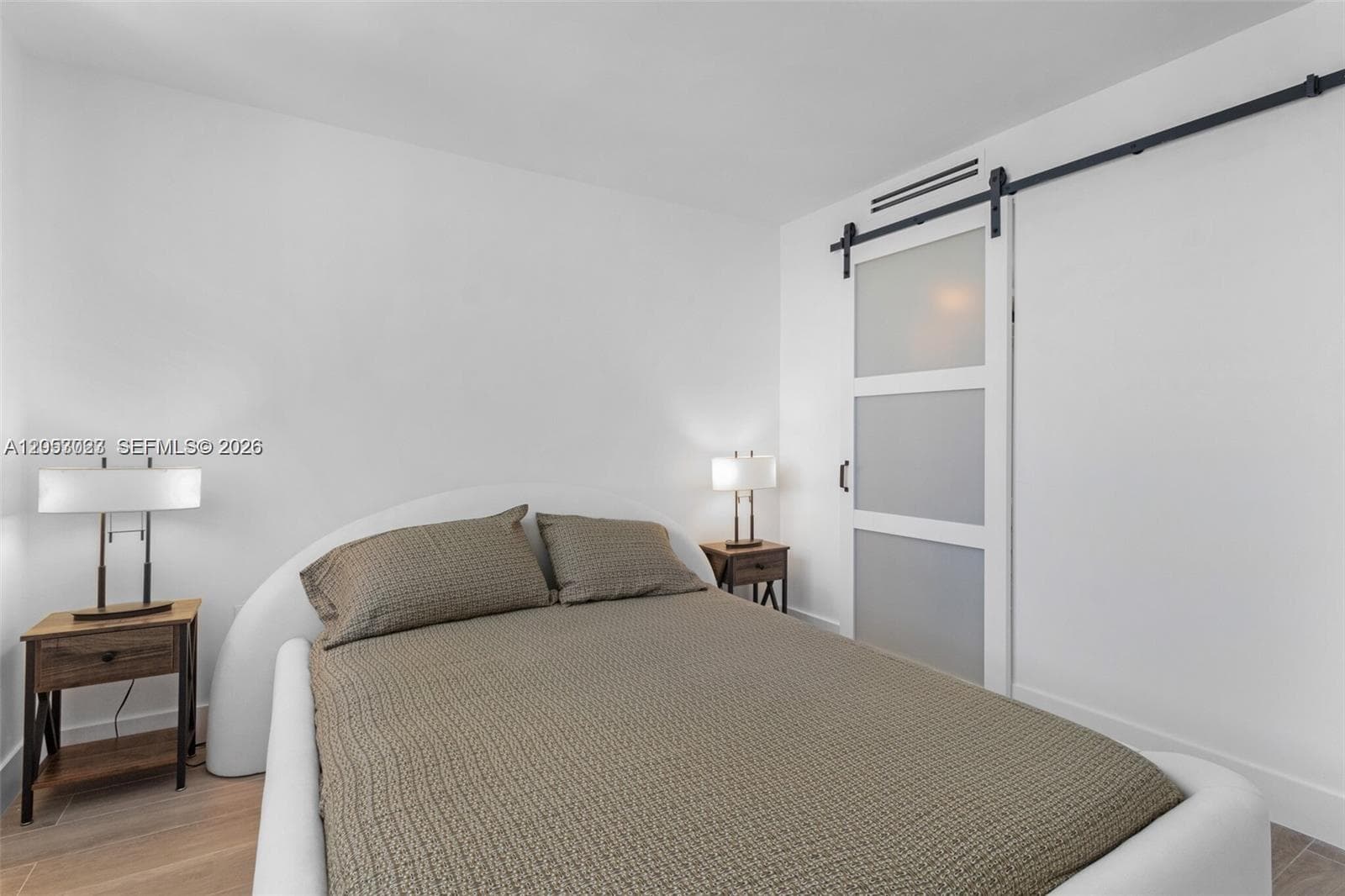 5701 Collins Ave 1707 photo 11