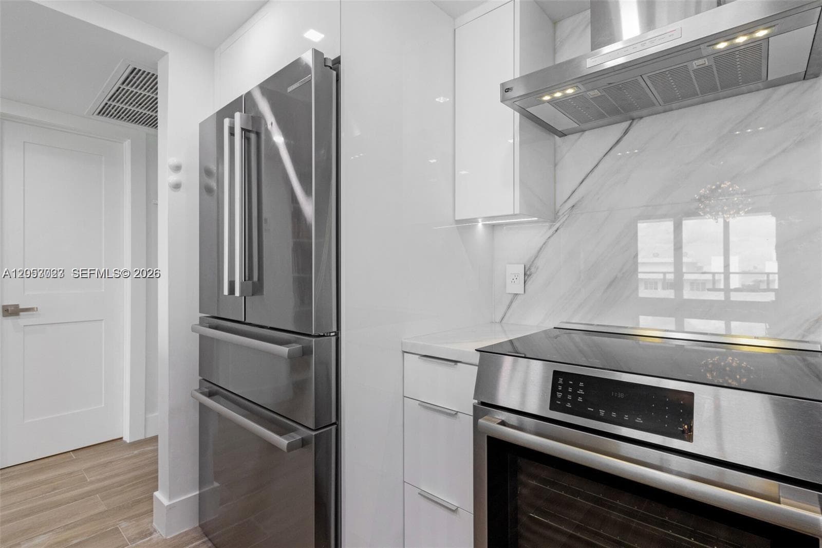 5701 Collins Ave 1707 photo 21