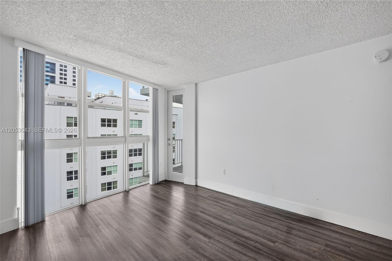 1228 West Ave 1405 photo 17
