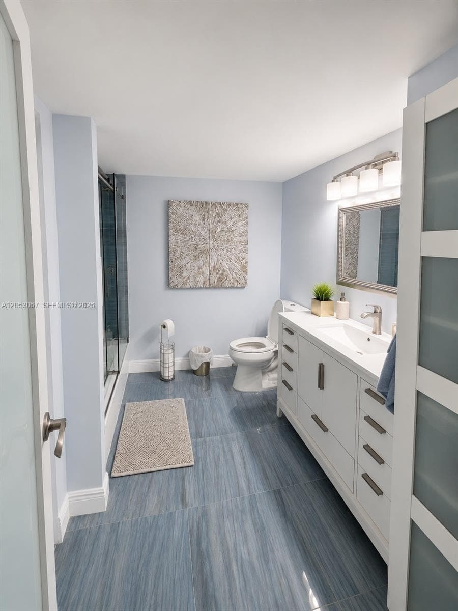 1000 Parkview Dr 710 photo 10