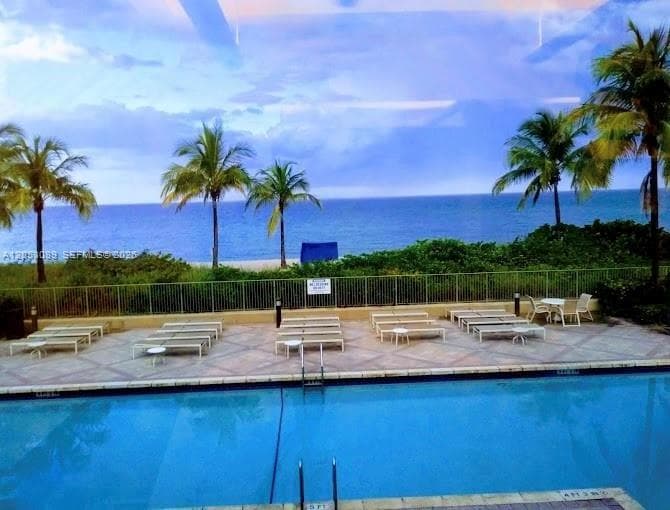 2080 S Ocean Dr 1211 photo 2