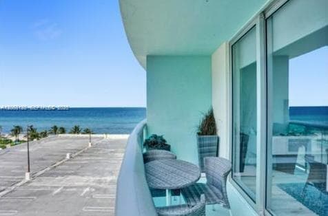 3901 S Ocean Dr 7C photo 1