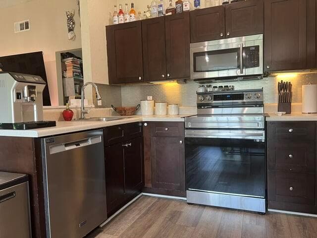 9145 Chrysanthemum Drive photo 3