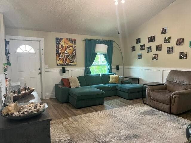 9145 Chrysanthemum Drive photo 18