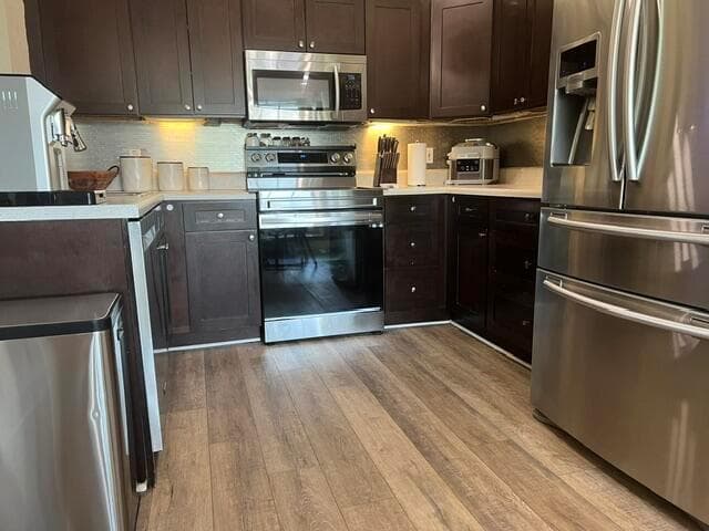 9145 Chrysanthemum Drive photo 4