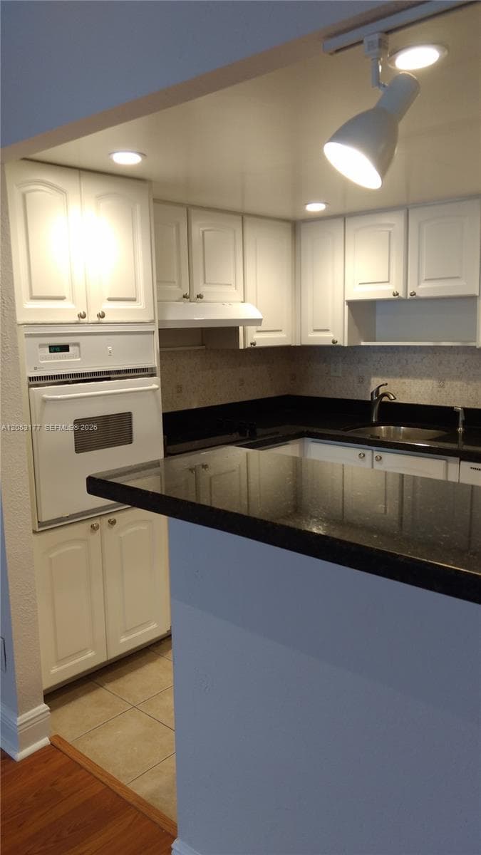 19390 Collins Avenue 1014 photo 5