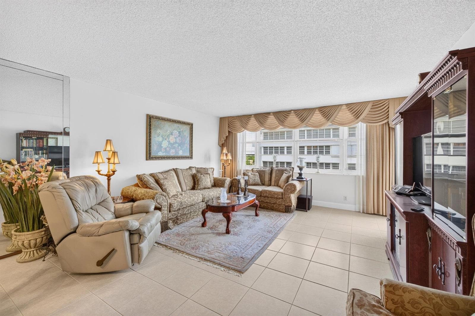1160 N Federal Highway 1017 photo 17
