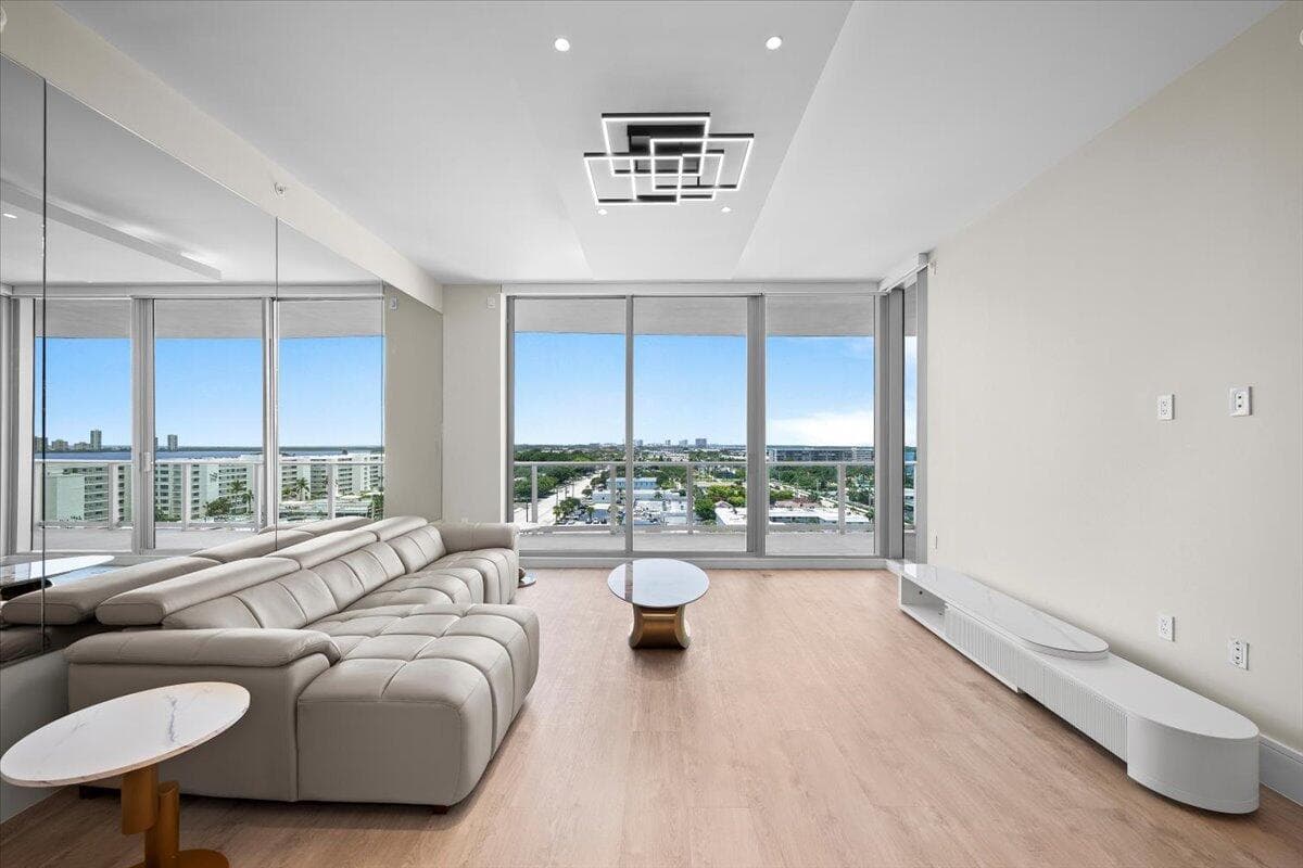 220 Lake Shore Drive 917 photo 14