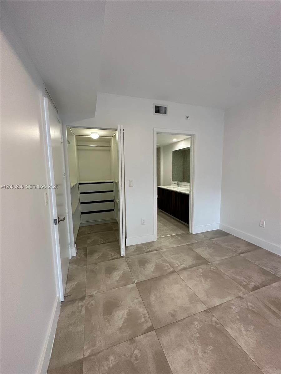 488 NE 18th St 3500 photo 13