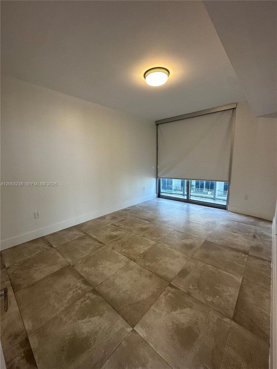 488 NE 18th St 3500 photo 12
