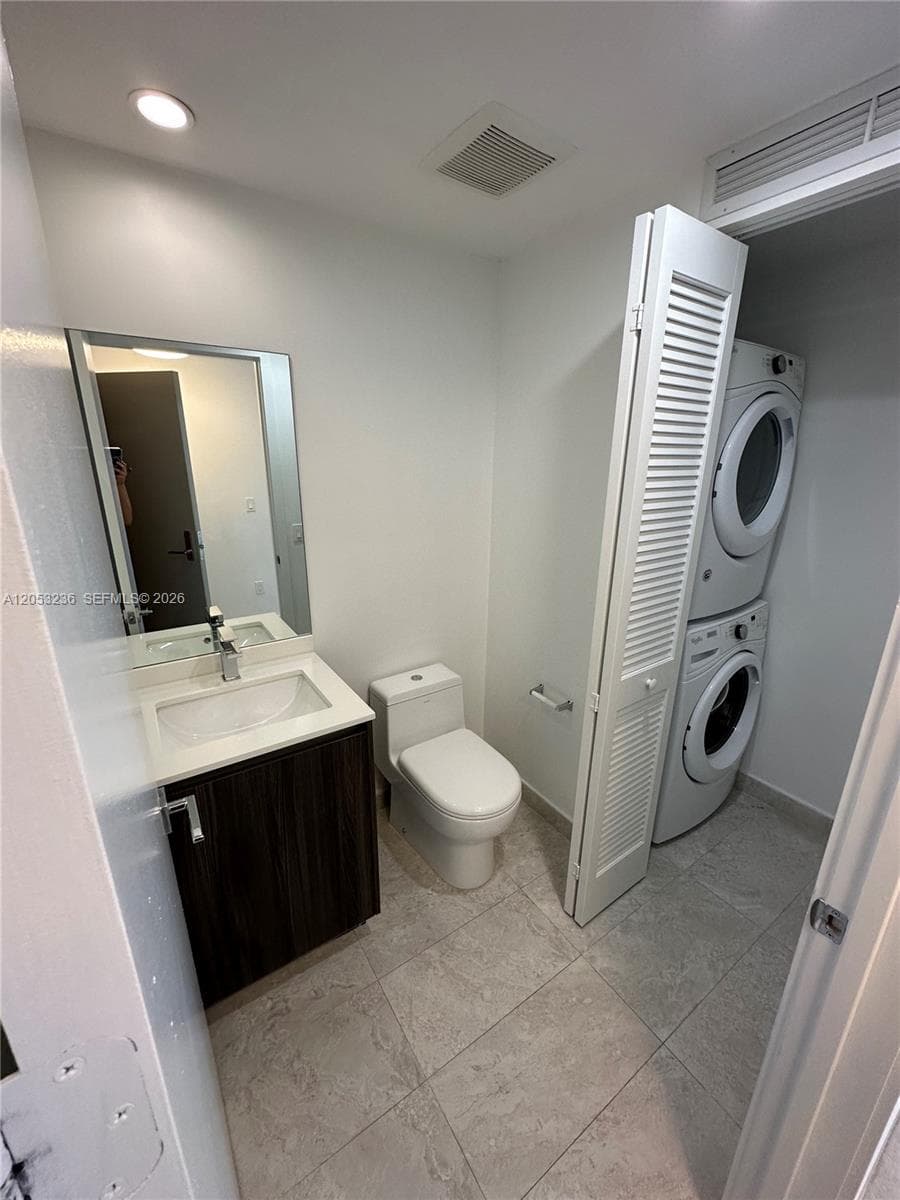 488 NE 18th St 3500 photo 10