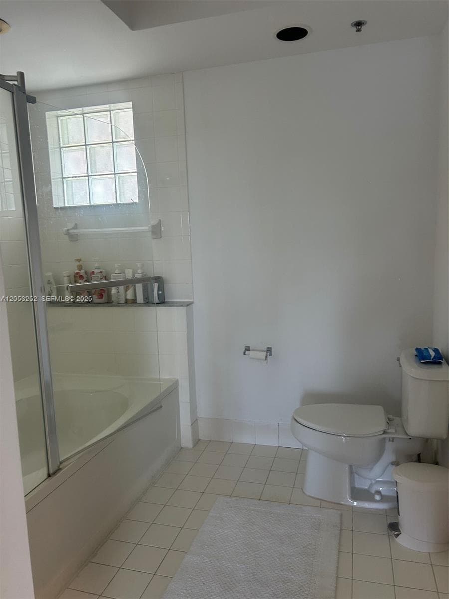 3215 NE 184th St 14406 photo 17