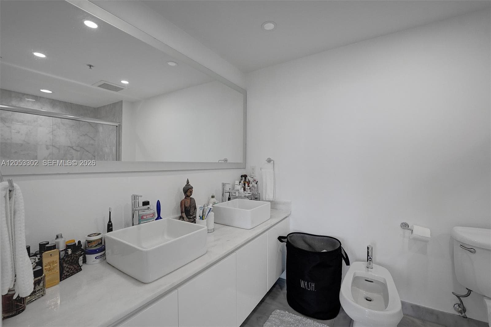 601 NE 36th St 811 photo 7