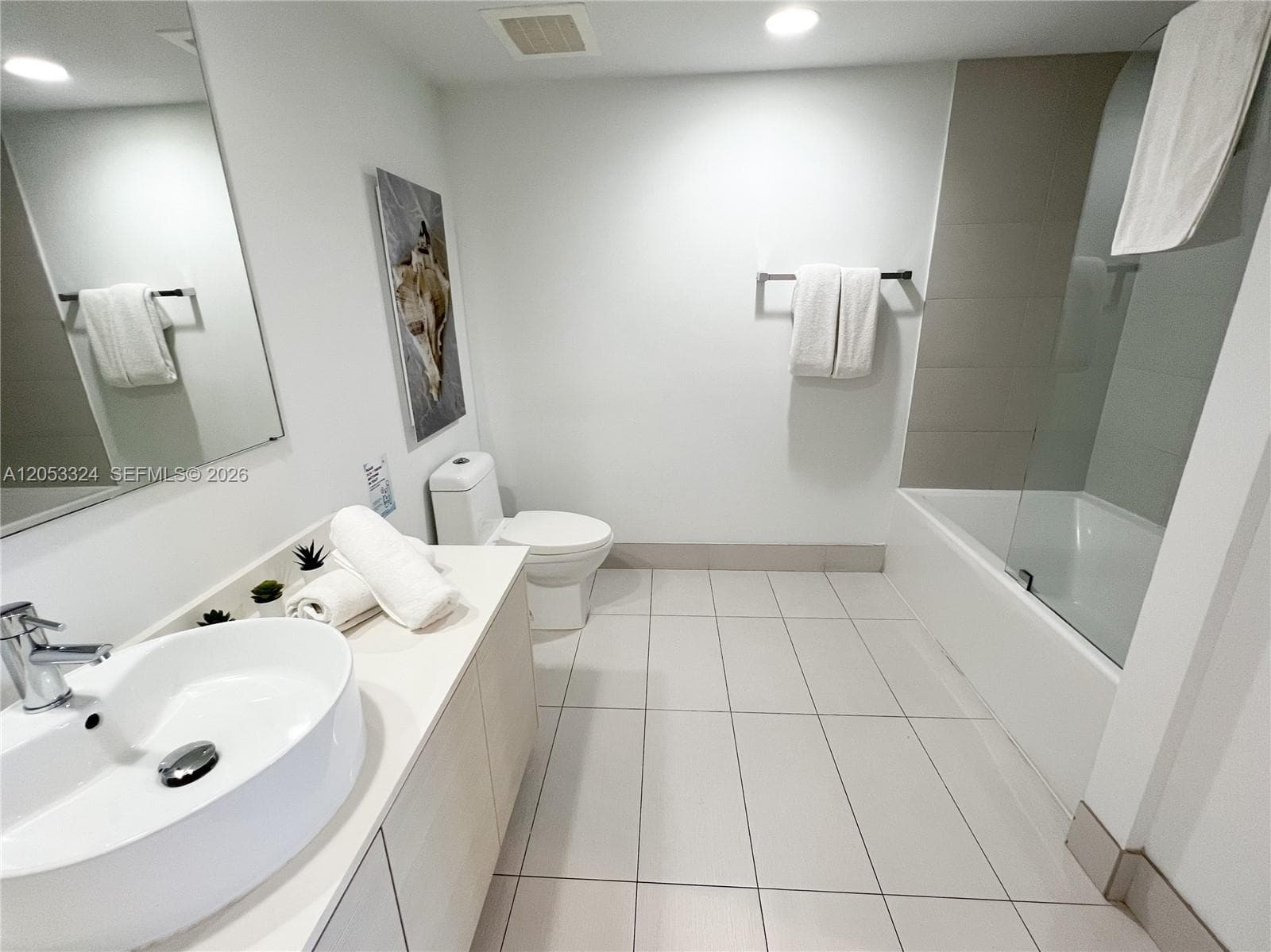 2602 E Hallandale Beach Blvd R1503 photo 20