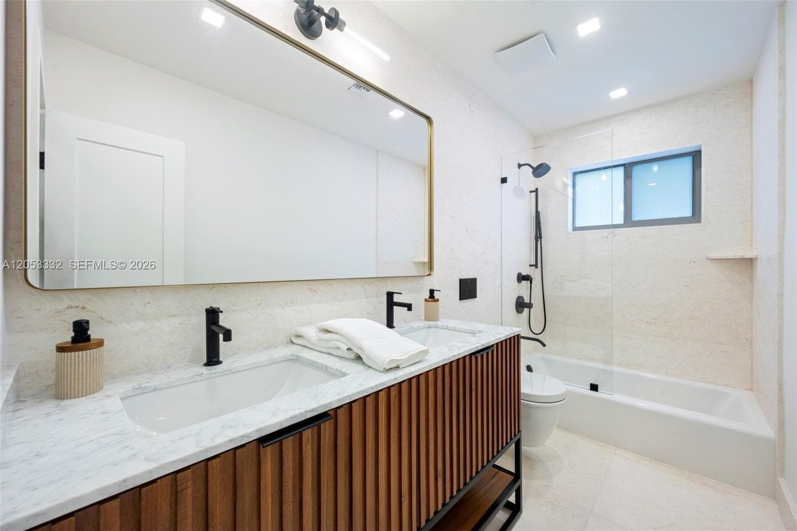 2273 Bayview Ln photo 17