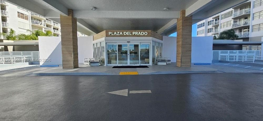 18071 Biscayne Blvd 1402 photo 22