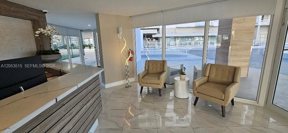 18071 Biscayne Blvd 1402 photo 20