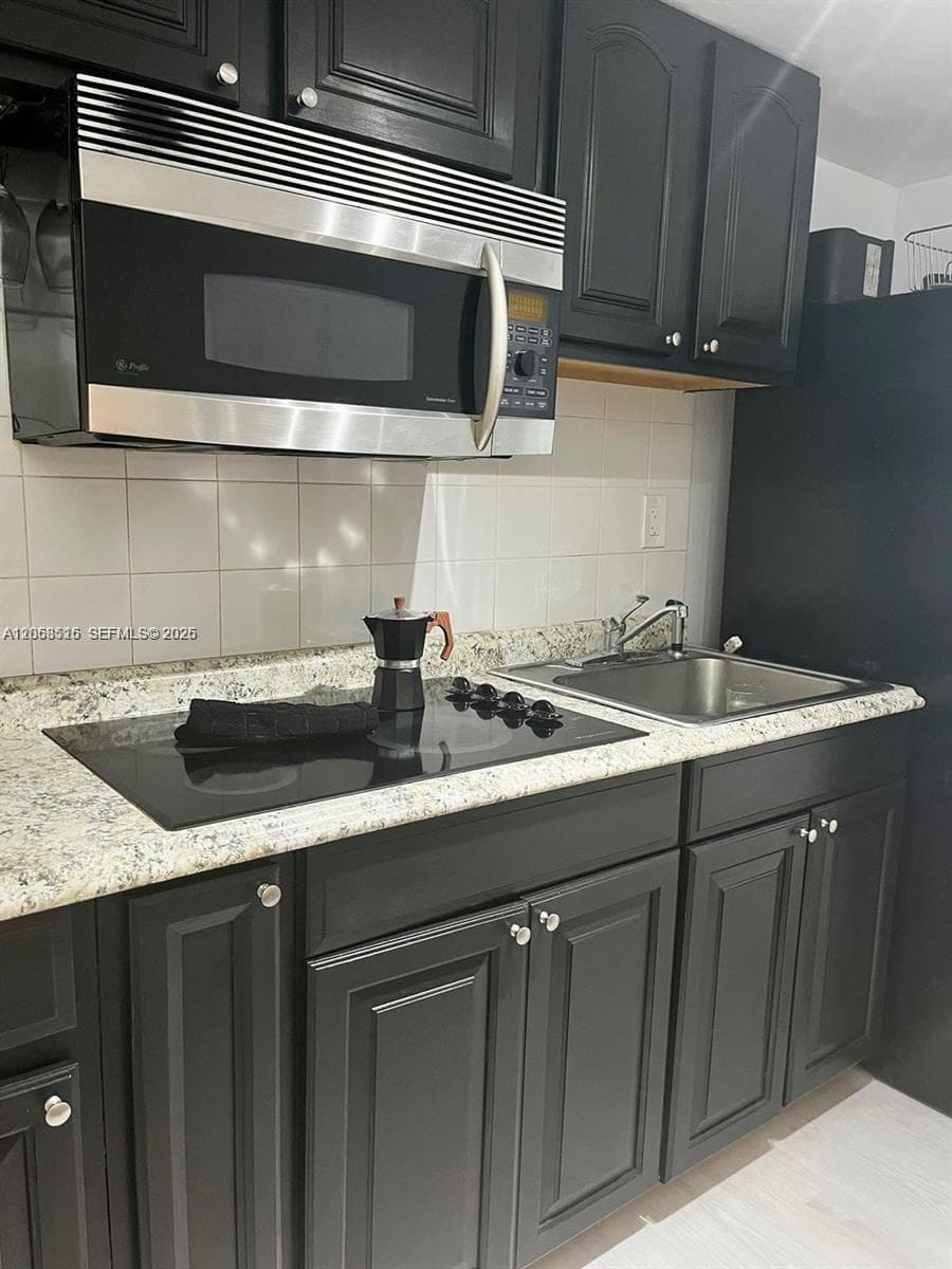 18071 Biscayne Blvd 1402 photo 4