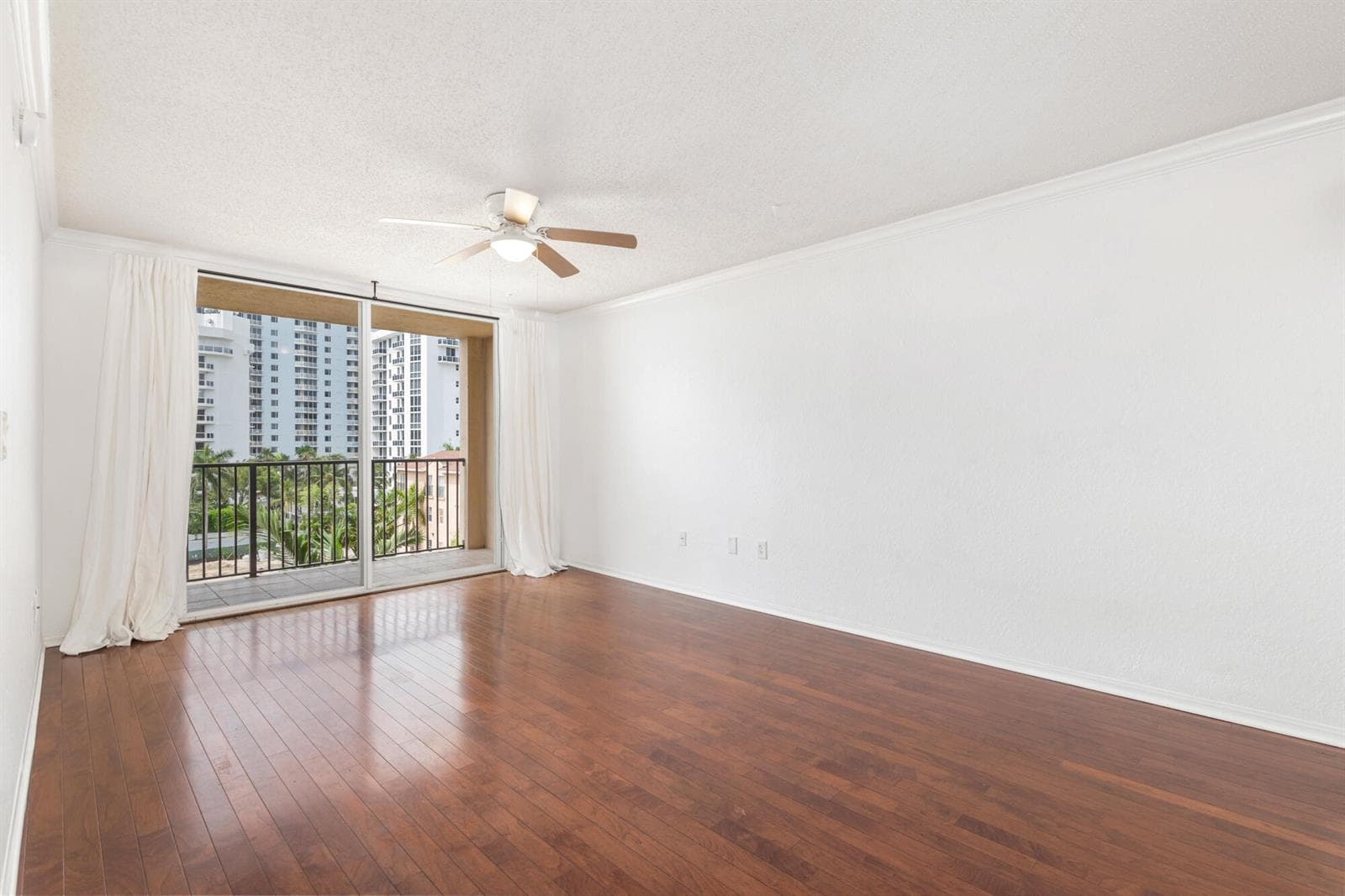 1801 N Flagler Drive 608 photo 2