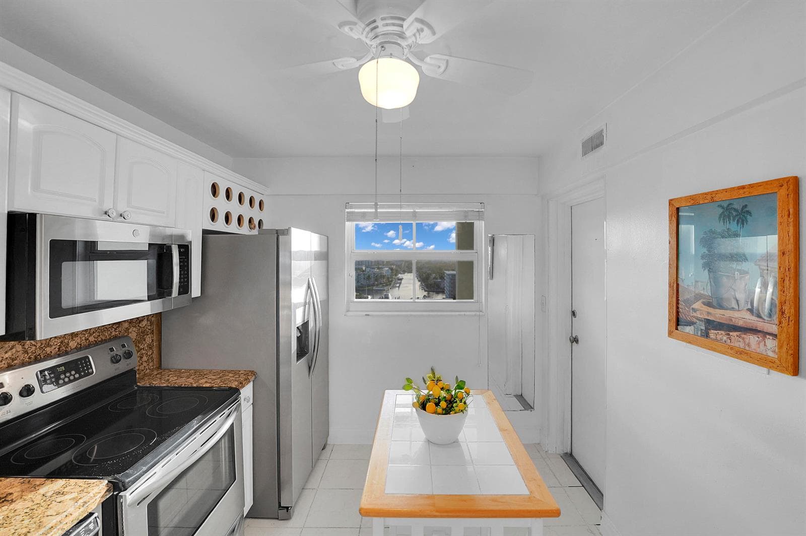 111 N POMPANO BEACH Boulevard 1611 photo 25