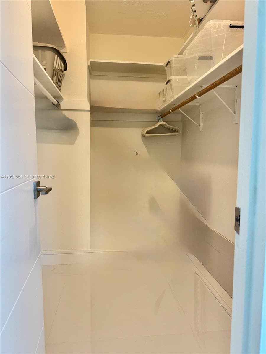 10185 Collins Ave 606 photo 11