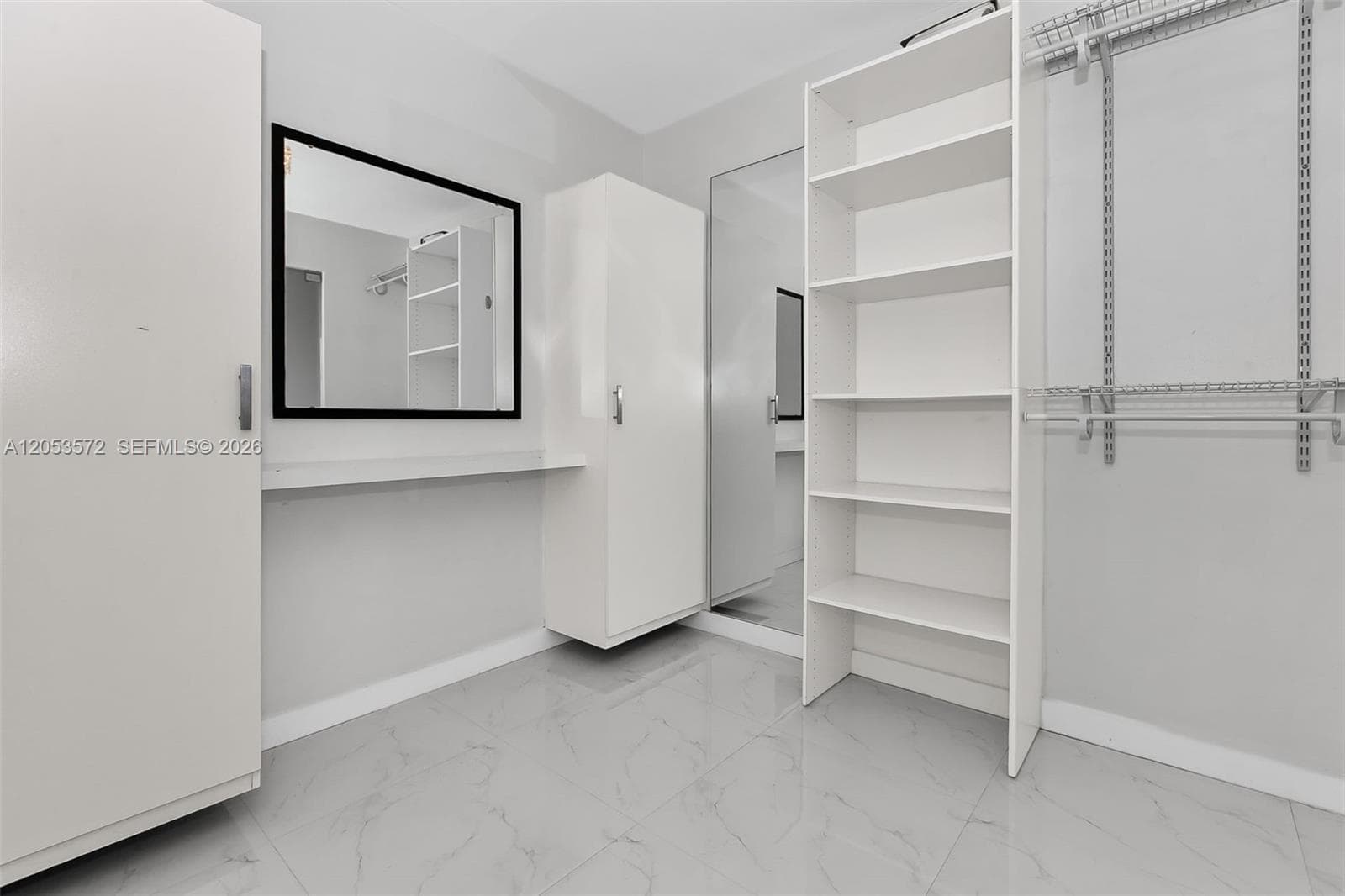 200 Leslie Dr 930 photo 17