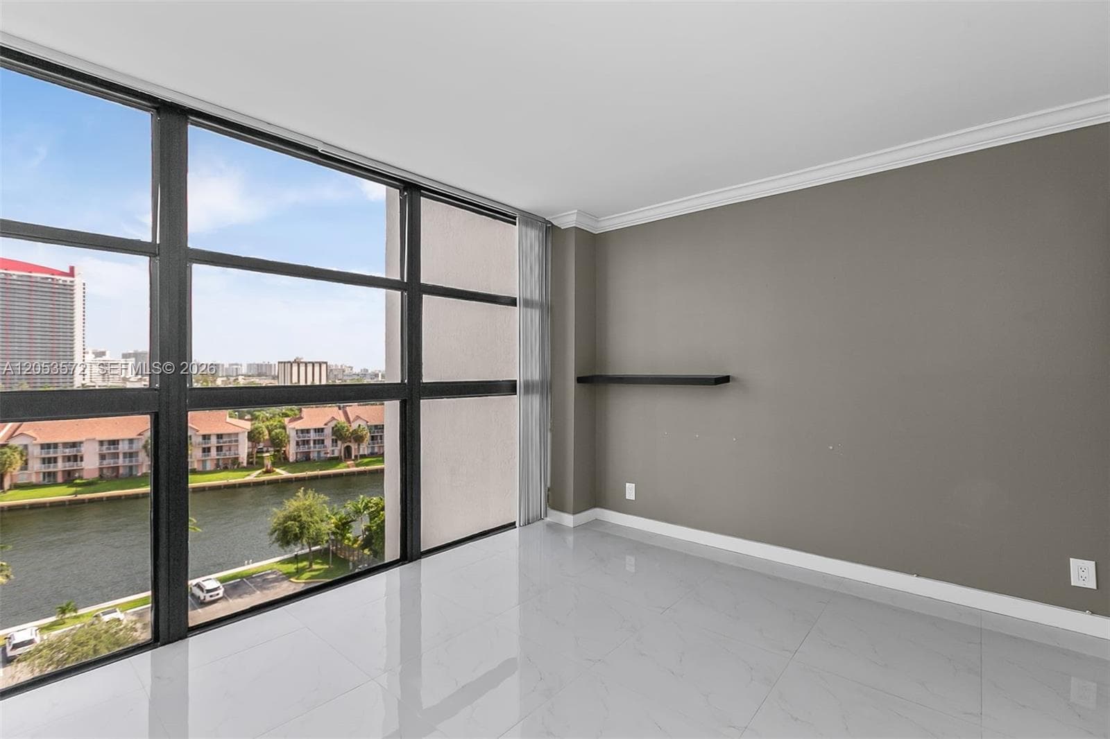 200 Leslie Dr 930 photo 11