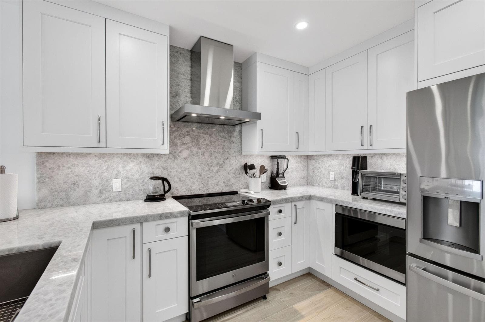 120 N OCEAN Boulevard 203 photo 23