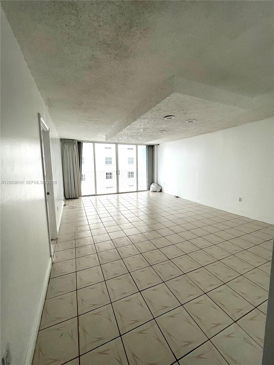 5838 Collins Ave 7E photo 7