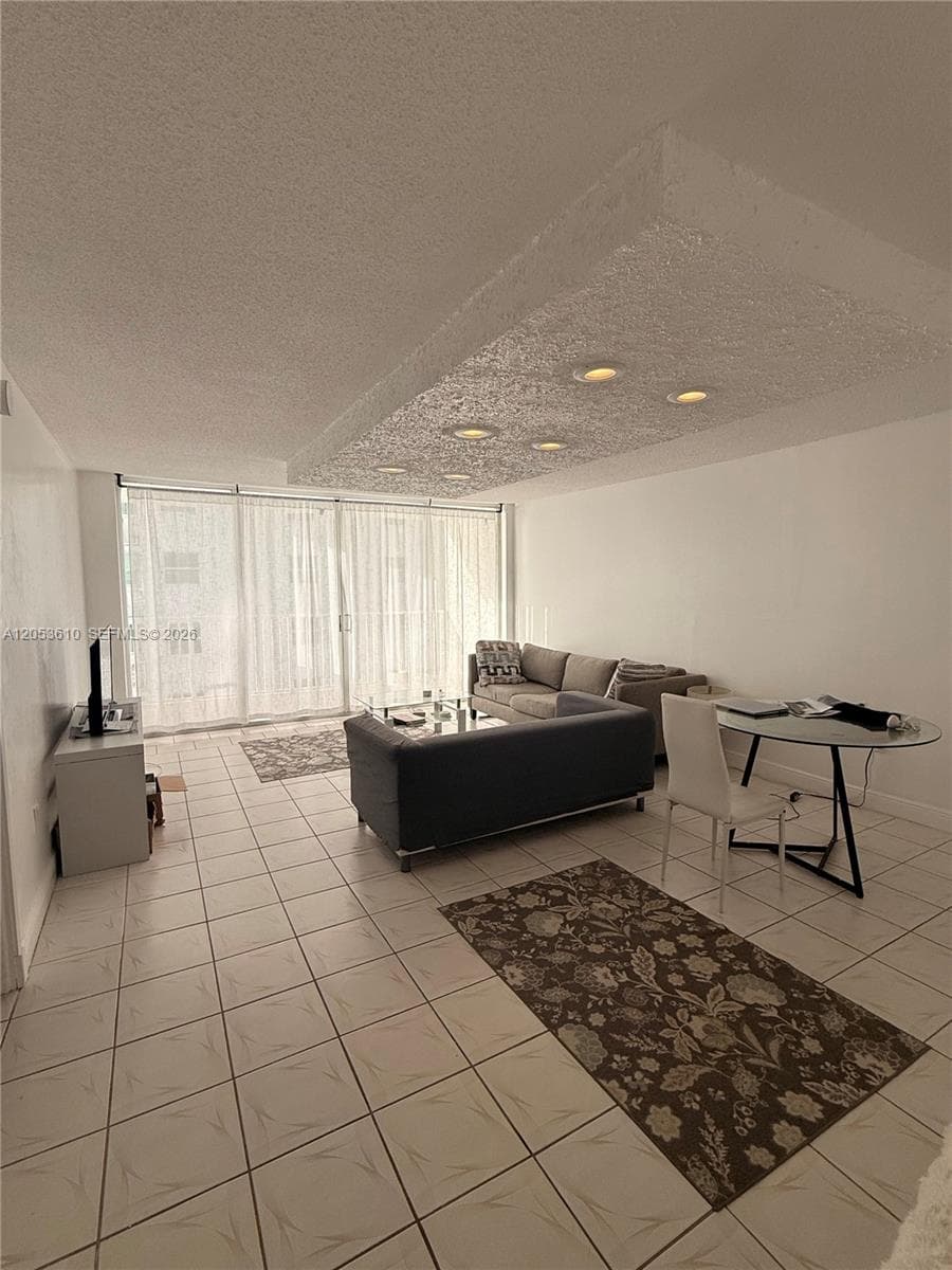 5838 Collins Ave 7E photo 9