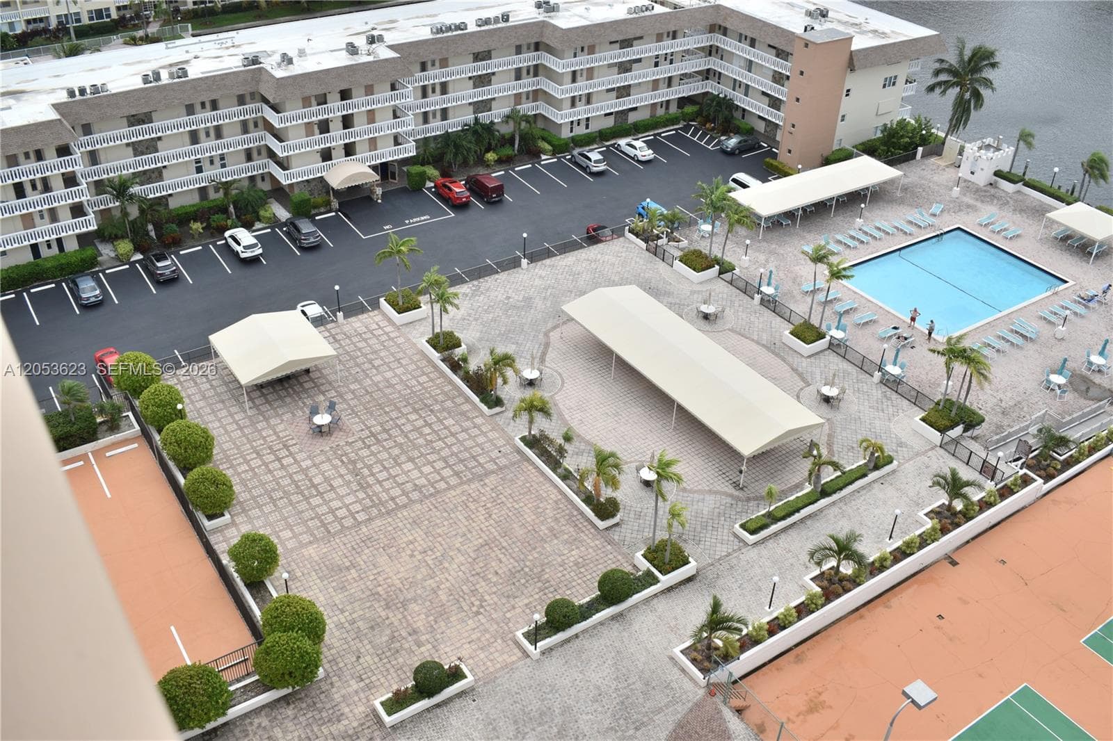 1865 S Ocean Dr 14N photo 17
