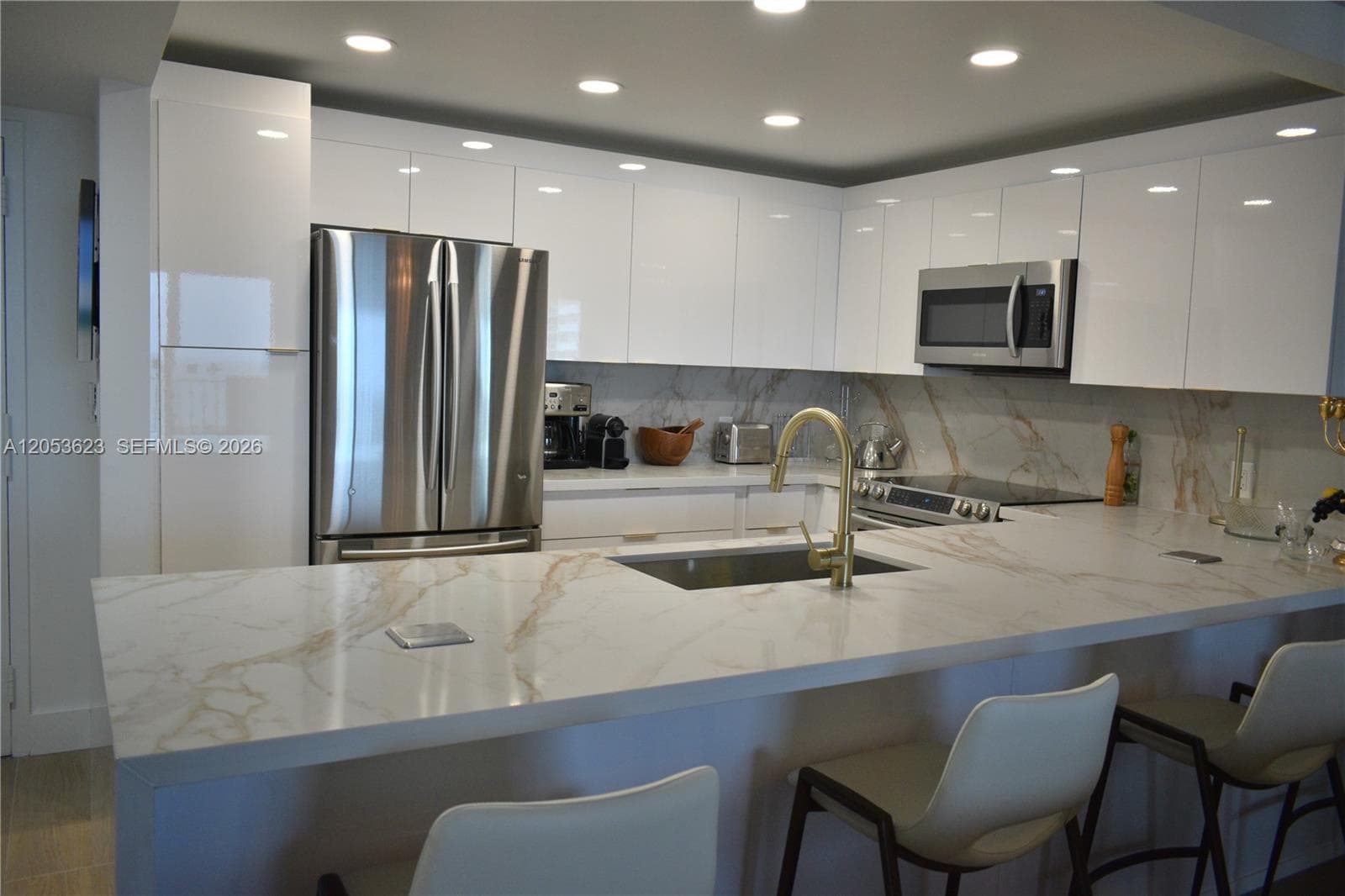 1865 S Ocean Dr 14N photo 3