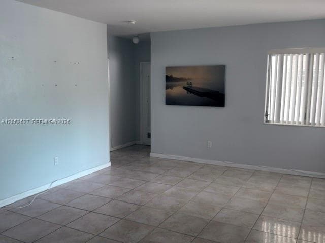 462 Golden Isles Dr 203 photo 4