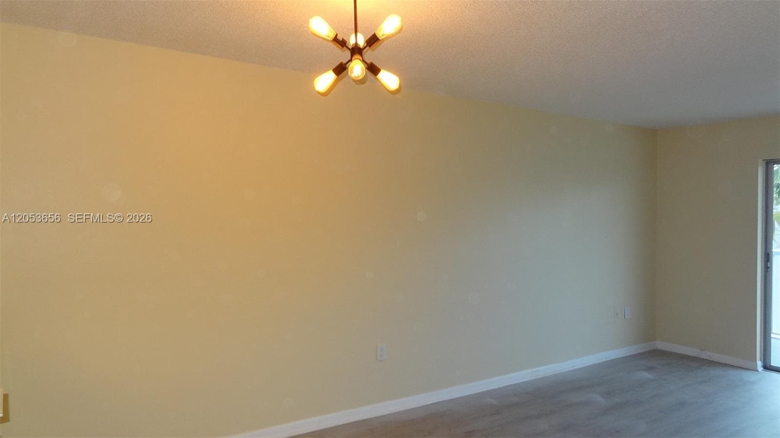 3527 NE 168th St 407 photo 3