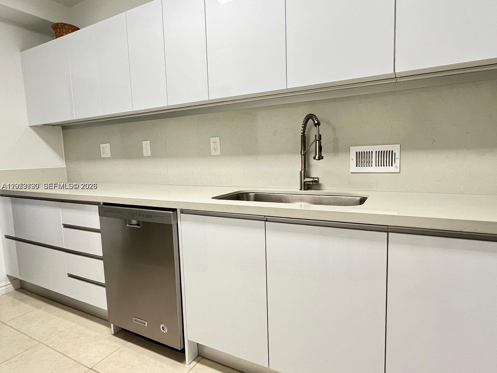 10185 Collins Ave 1103 photo 13