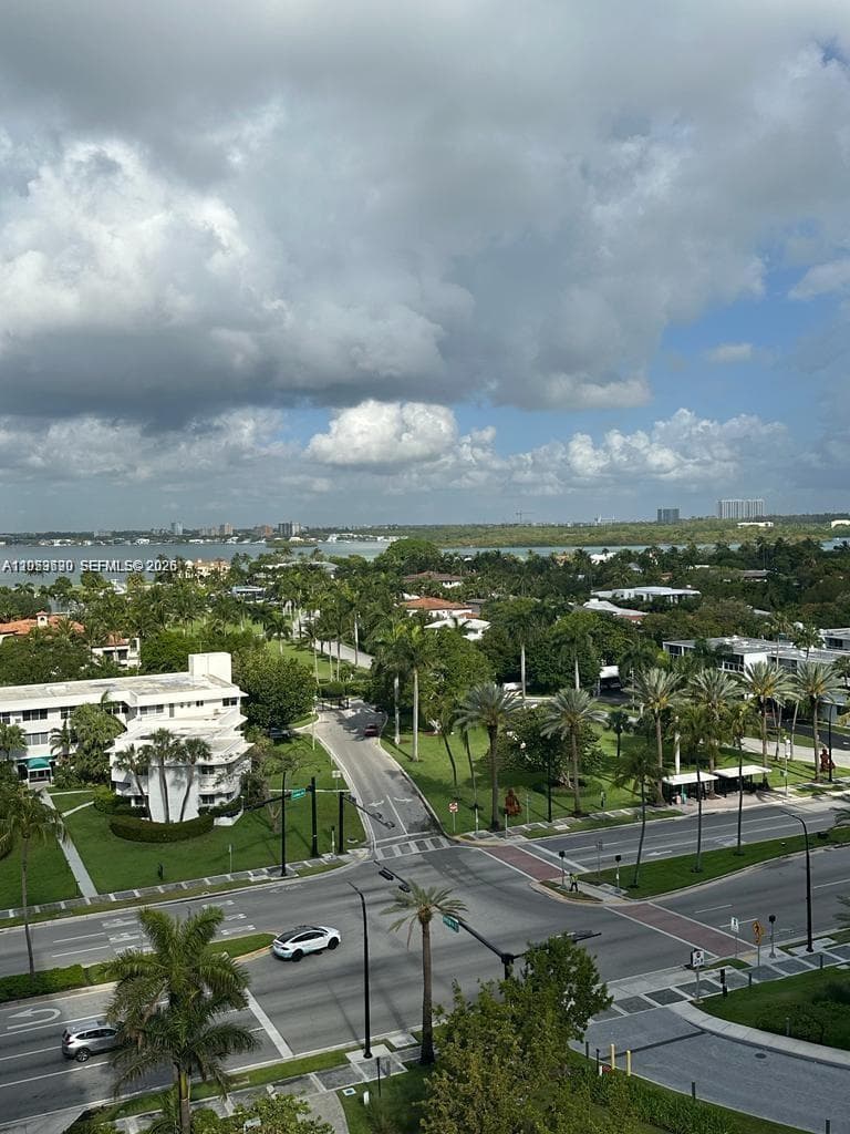 10185 Collins Ave 1103 photo 3