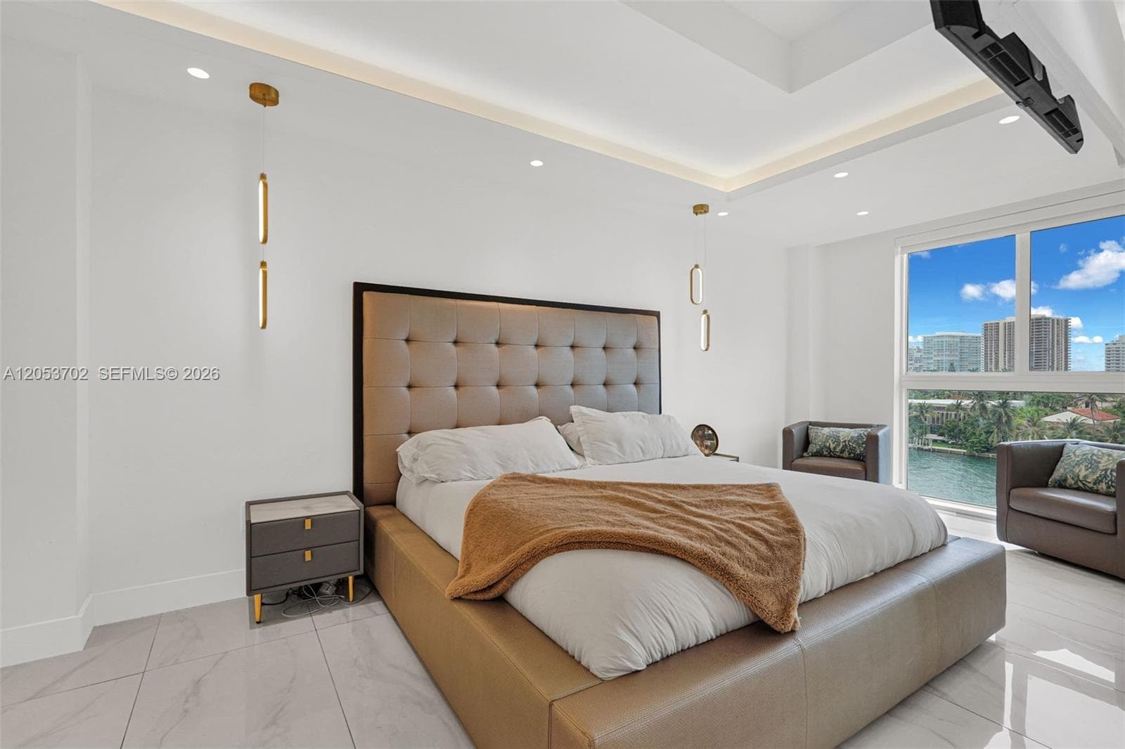 9721 E Bay Harbor Dr 6D photo 7